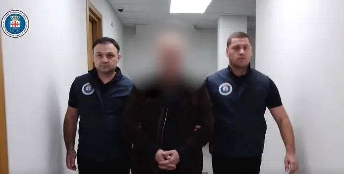 განსაკუთრებით დიდი ოდენობით უკანონო შემოსავლის ლეგალიზაციის ფაქტზე, გრიგოლ ლილუაშვილთან დაკავშირებული პირი, ანდრია ლილუაშვილი დააკავეს