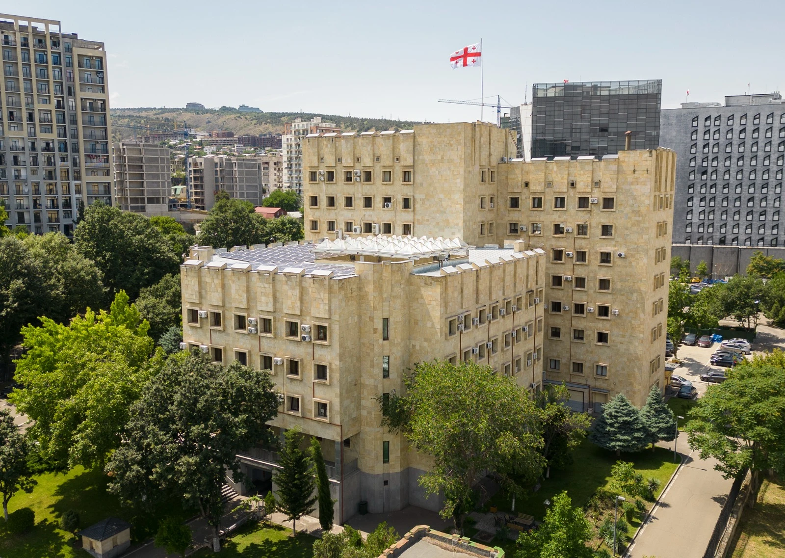 პროკურატურამ მკლავჭიდელ ქალს, ხატია ვიბლიანს არასრულწლოვნის მიმართ განხორციელებულ ძალადობის ფაქტზე ბრალდება წარუდგინა