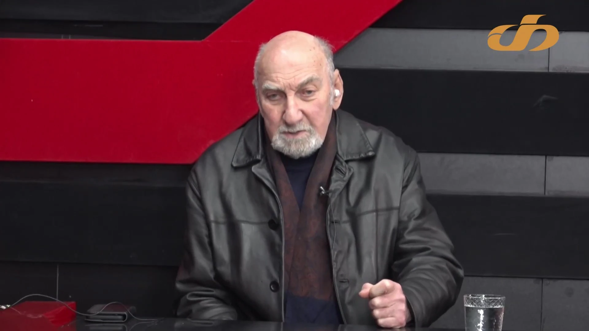 „ჩემი თაობის სახელით, იმ ადამიანების სახელით, ვინც ეროვნულ მოძრაობაში მონაწილეობდა, იღვწოდა, იბრძოდა, ბოდიშს ვუხდი, ახალგაზრდა თაობას, რომ ბოლომდე ვერ მივიყვანეთ დაწყებული საქმე“. - ნუგზარ მაჭავარიანი