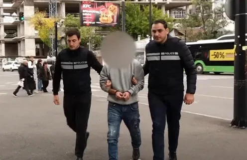 შსს - პოლიციამ განზრახ მკვლელობის მცდელობისთვის ძებნილი პირი დააკავა