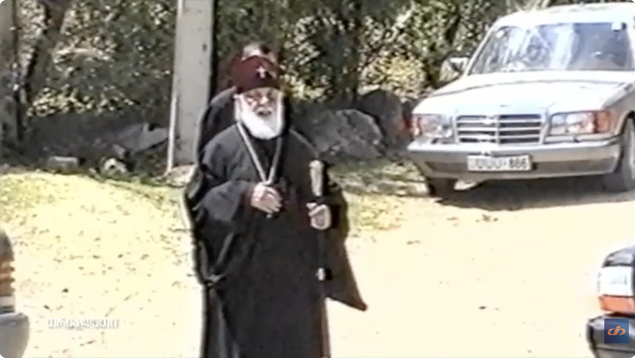 ილია მეორე.   სოფელ აბანოში ეკლესიის გახსნა.  1999 წელი. თრიალეთის არქივი.