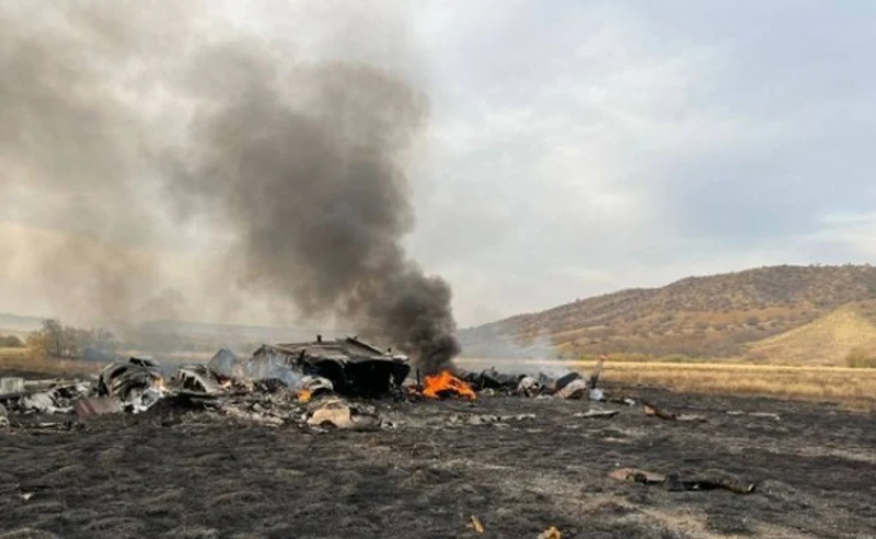მედია: საქართველო-აზერბაიჯანის საზღვართან ჩამოვარდნილ სამხედრო თვითმფრინავში 20 ადამიანი იმყოფებოდა