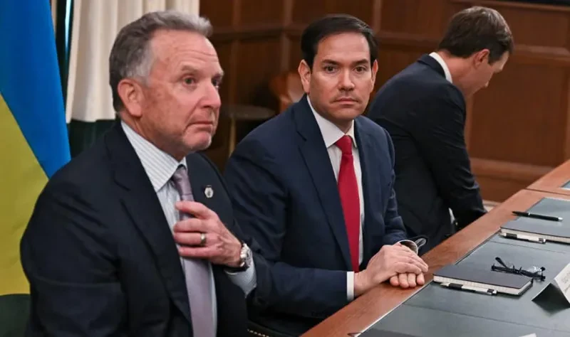 CNN-ის ინფორმაციით, ფლორიდაში გამართულ მოლაპარაკებებზე აშშ-სა და უკრაინის წარმომადგენლებმა განიხილეს სცენარი, რომლის მიხედვითაც უკრაინას, ფაქტობრივად, აეკრძალება ალიანსში გაწევრიანება ისეთი შეთანხმებების საფუძველზე, რომლებზეც პირდაპირ უნდა შეთანხმდნენ ნატო-ს წევრი სახელმწიფოები და მოსკოვი.