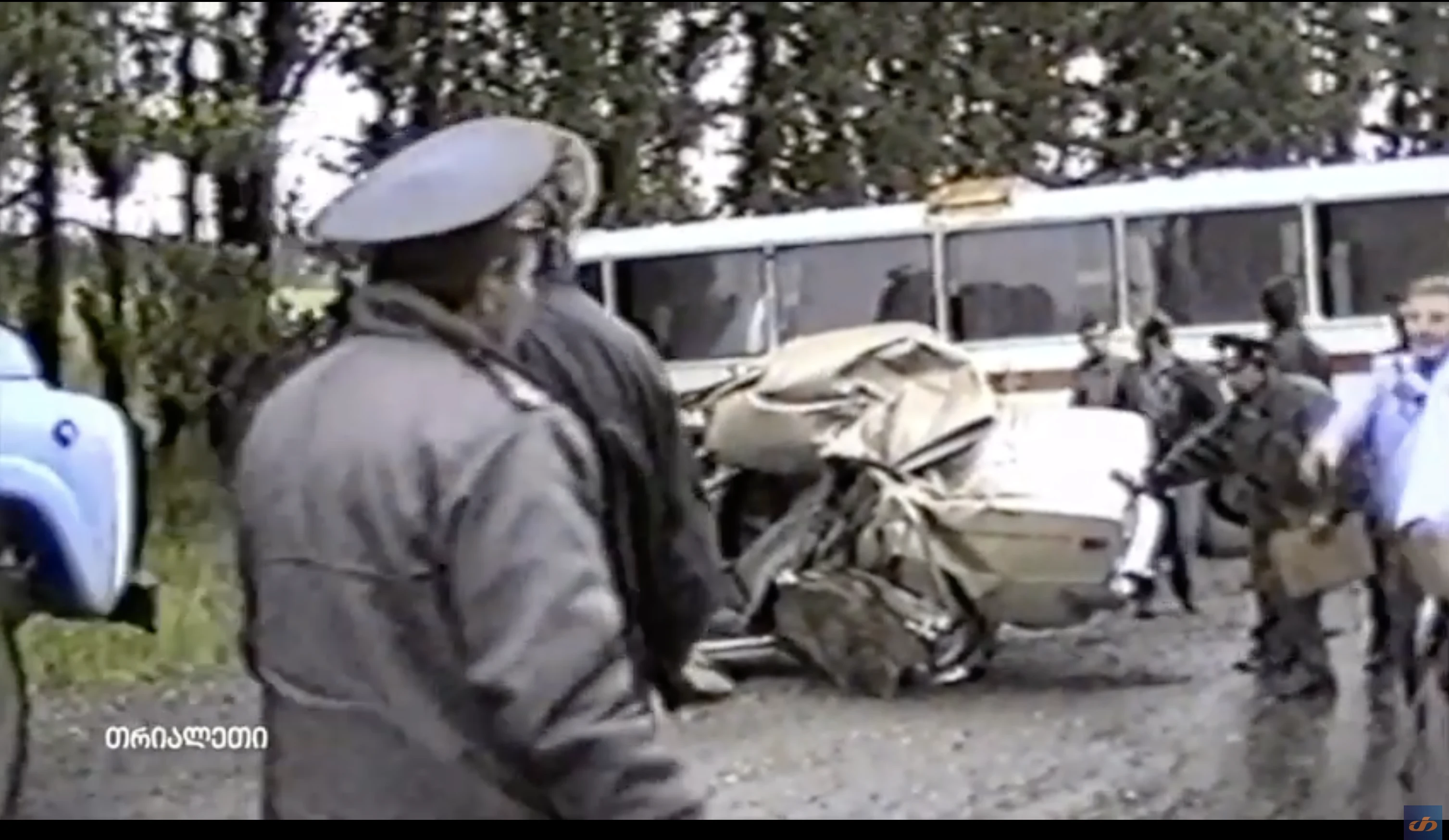 დაიღუპა ორი მგზავრი. ავარია ქარელის გადასახვევზე. 1999 წელი. თრიალეთის არქივი.