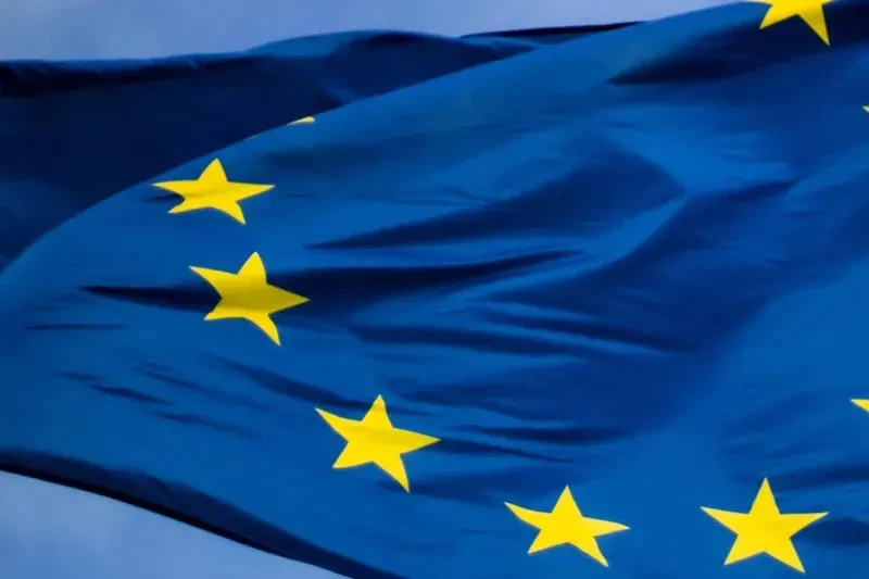 The Guardian - ევროკავშირი რუსეთიდან და სხვა ქვეყნებიდან მომდინარე დეზინფორმაციის საფრთხესთან საბრძოლველად ცენტრის შექმნას გეგმავს